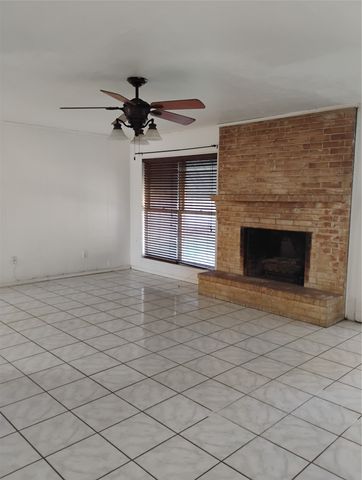 2789 Rollingdale Lane, Farmers Branch, TX 75234