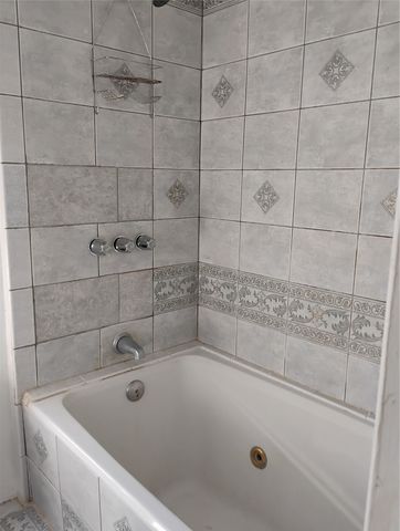 2789 Rollingdale Lane, Farmers Branch, TX 75234