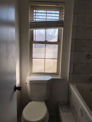 2789 Rollingdale Lane, Farmers Branch, TX 75234