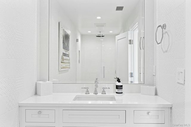 785 Dune Road, Westhampton Dunes, NY 11978