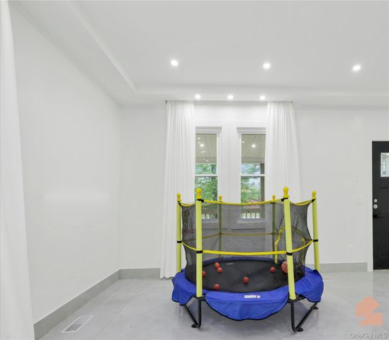 6322 State Route 42, Woodbourne, NY 12788