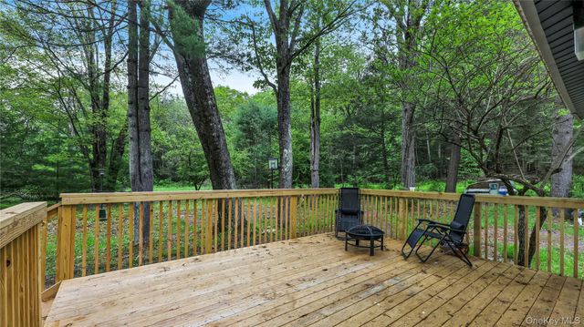 6322 State Route 42, Woodbourne, NY 12788