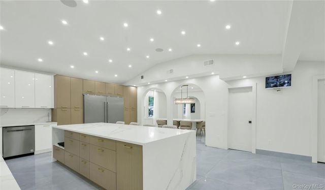 6322 State Route 42, Woodbourne, NY 12788