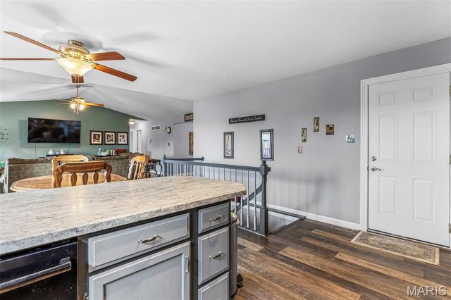 1553 Scenic Drive, Herculaneum, MO 63048