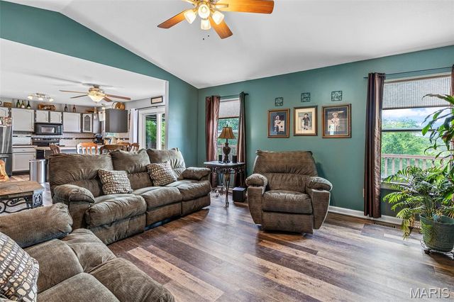 1553 Scenic Drive, Herculaneum, MO 63048