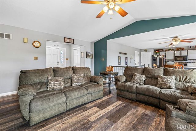 1553 Scenic Drive, Herculaneum, MO 63048