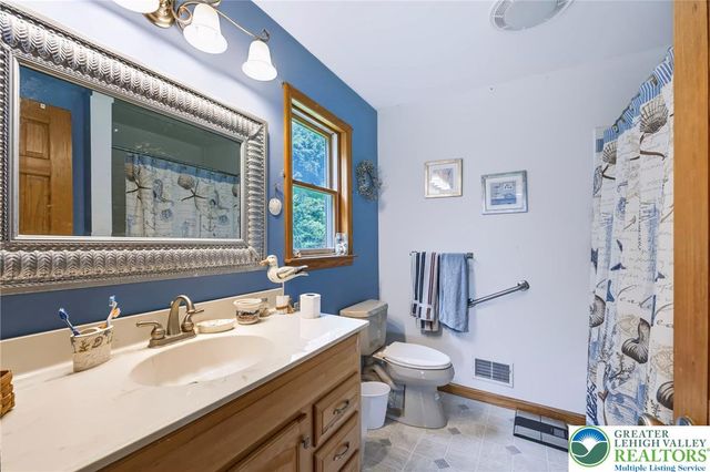 6970 Silver Crest Road, East Allen Twp, PA 18064
