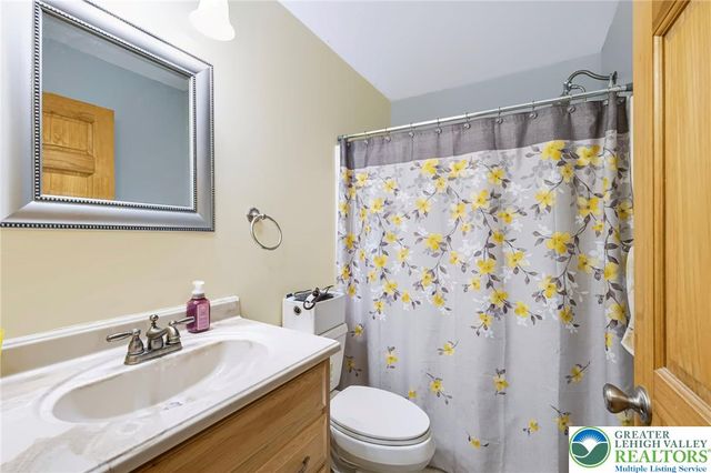 6970 Silver Crest Road, East Allen Twp, PA 18064