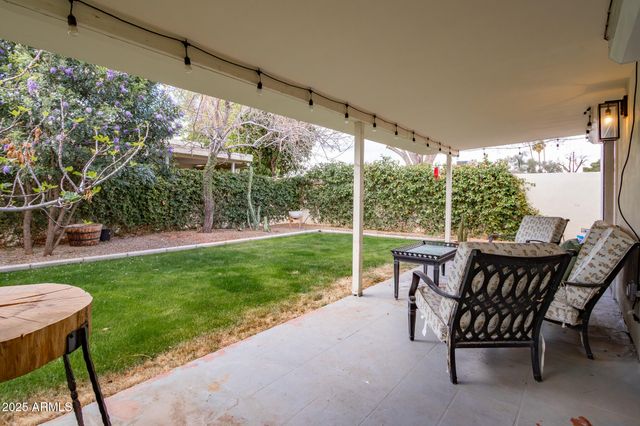 1327 W GLENDALE Avenue, Phoenix, AZ 85021