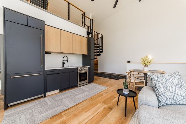 1104 N Fillmore Street, Bentonville, AR 72712