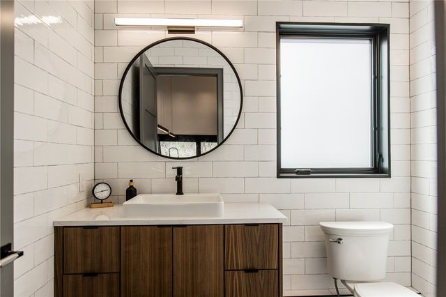 1104 N Fillmore Street, Bentonville, AR 72712