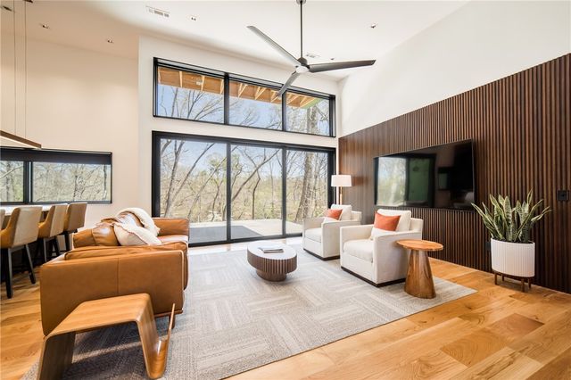 1104 N Fillmore Street, Bentonville, AR 72712