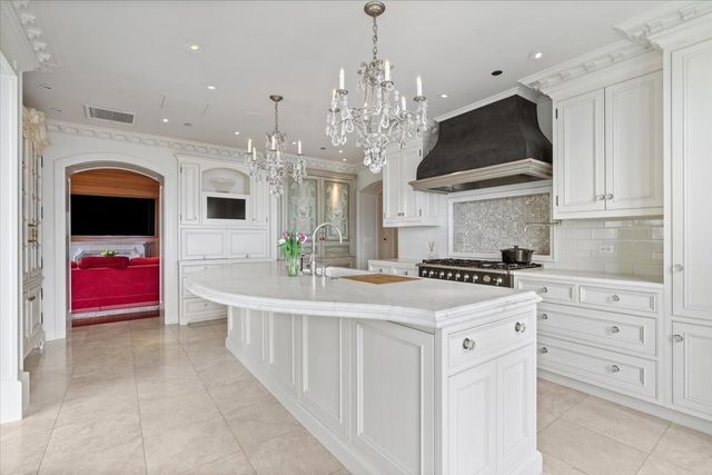 11 E Walton Street 4402, Chicago, IL 60611