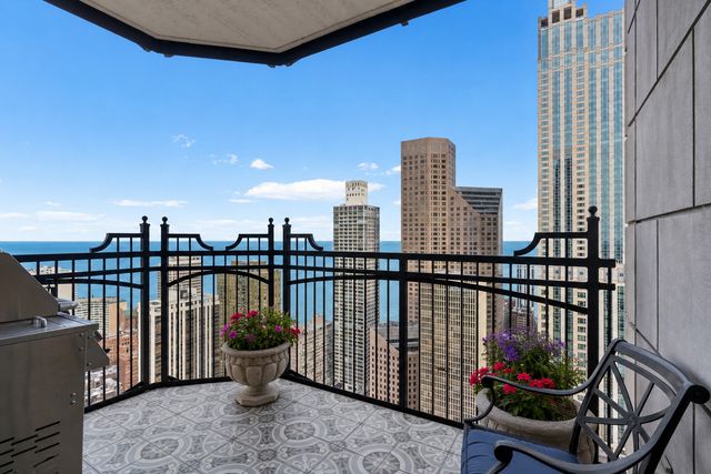 11 E Walton Street 4402, Chicago, IL 60611