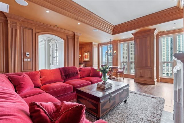 11 E Walton Street 4402, Chicago, IL 60611