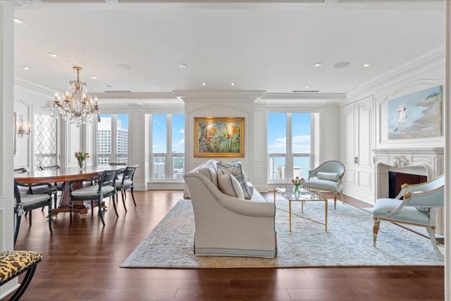 11 E Walton Street 4402, Chicago, IL 60611