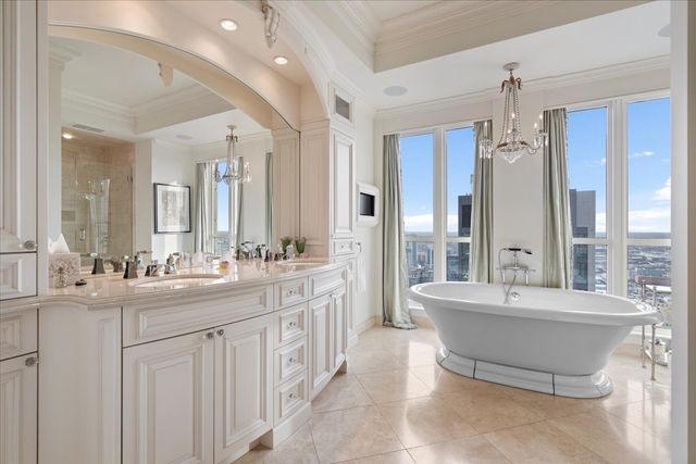 11 E Walton Street 4402, Chicago, IL 60611