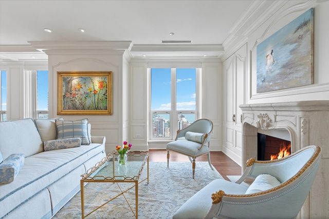11 E Walton Street 4402, Chicago, IL 60611