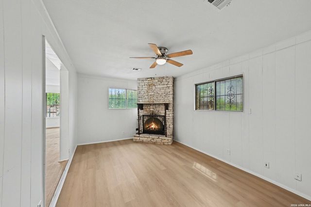 287 Harcourt, San Antonio, TX 78223