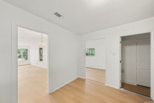 287 Harcourt, San Antonio, TX 78223