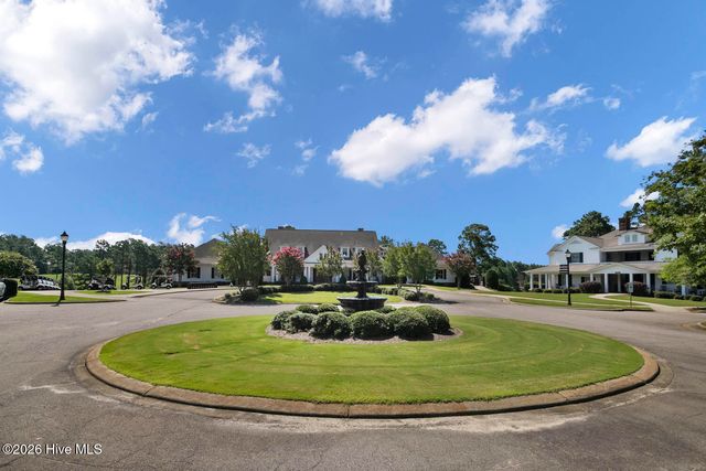 127 Plantation Drive, Southern Pines, NC 28387