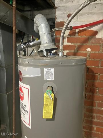 1057 E 146th Street, Cleveland, OH 44110