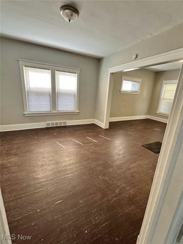 1057 E 146th Street, Cleveland, OH 44110