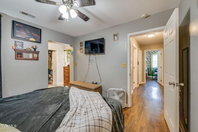 412 West F Street, Elizabethton, TN 37643