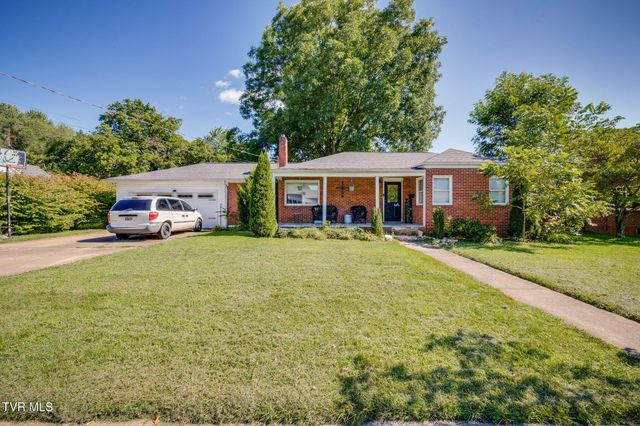 412 West F Street, Elizabethton, TN 37643