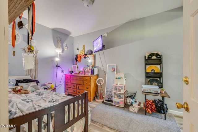412 West F Street, Elizabethton, TN 37643