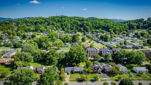 412 West F Street, Elizabethton, TN 37643