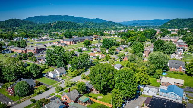 412 West F Street, Elizabethton, TN 37643