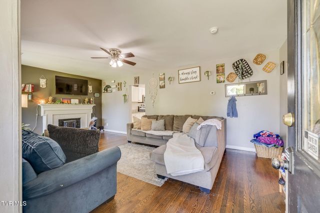 412 West F Street, Elizabethton, TN 37643