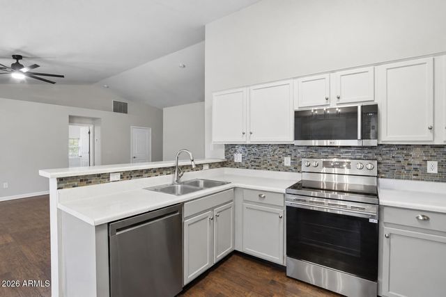 2082 E SAN TAN Court, Gilbert, AZ 85296