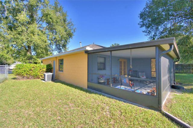 132 KINGS POND AVENUE, Winter Haven, FL 33880