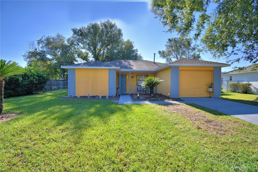 132 KINGS POND AVENUE, Winter Haven, FL 33880