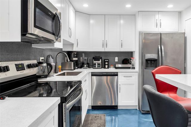 1833 S Ocean Dr 1709, Hallandale Beach, FL 33009