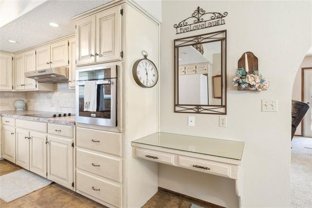 305 W Platt Drive, Yukon, OK 73099