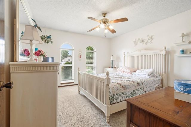 305 W Platt Drive, Yukon, OK 73099