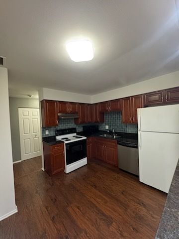 4418 Beau Monde Drive 201, Lisle, IL 60532