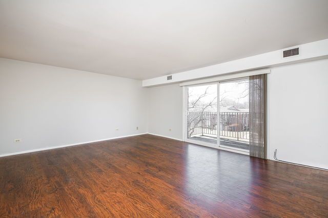 4418 Beau Monde Drive 201, Lisle, IL 60532