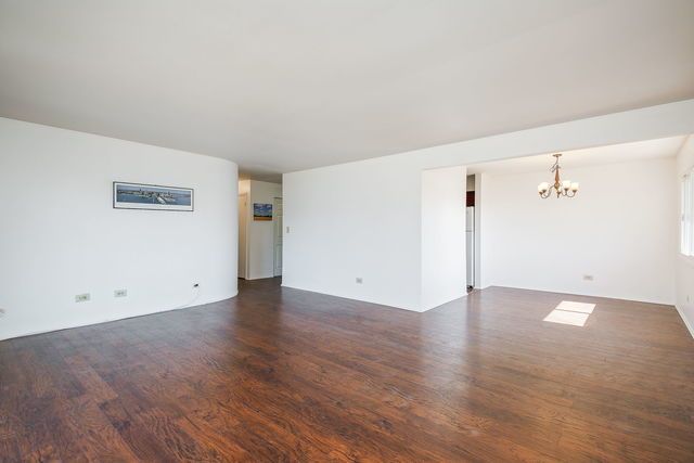 4418 Beau Monde Drive 201, Lisle, IL 60532