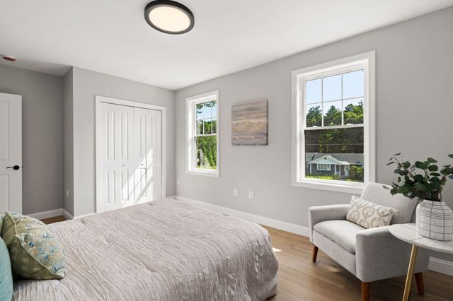 660 Hildreth St, Dracut, MA 01826