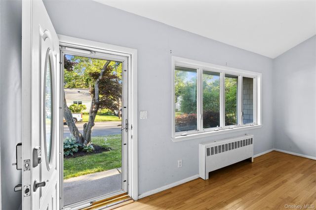 21 Via Continental, Huntington Station, NY 11746
