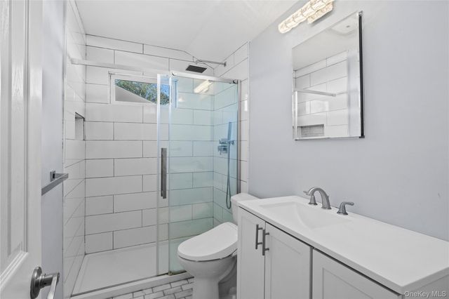 21 Via Continental, Huntington Station, NY 11746