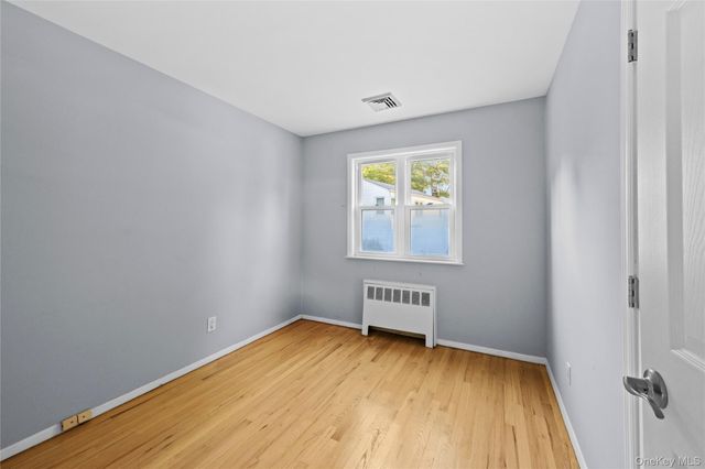 21 Via Continental, Huntington Station, NY 11746
