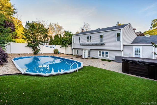 21 Via Continental, Huntington Station, NY 11746
