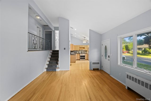 21 Via Continental, Huntington Station, NY 11746