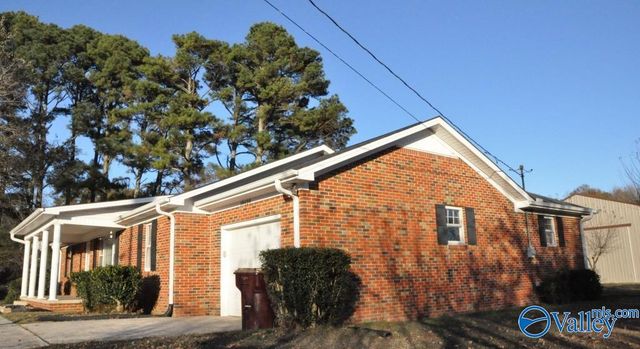 18420 Baker Hill Road, Athens, AL 35611