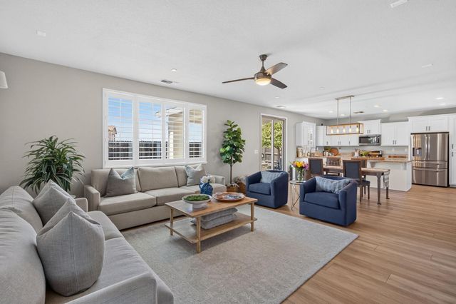 848 Stage Stop Loop, Rocklin, CA 95765